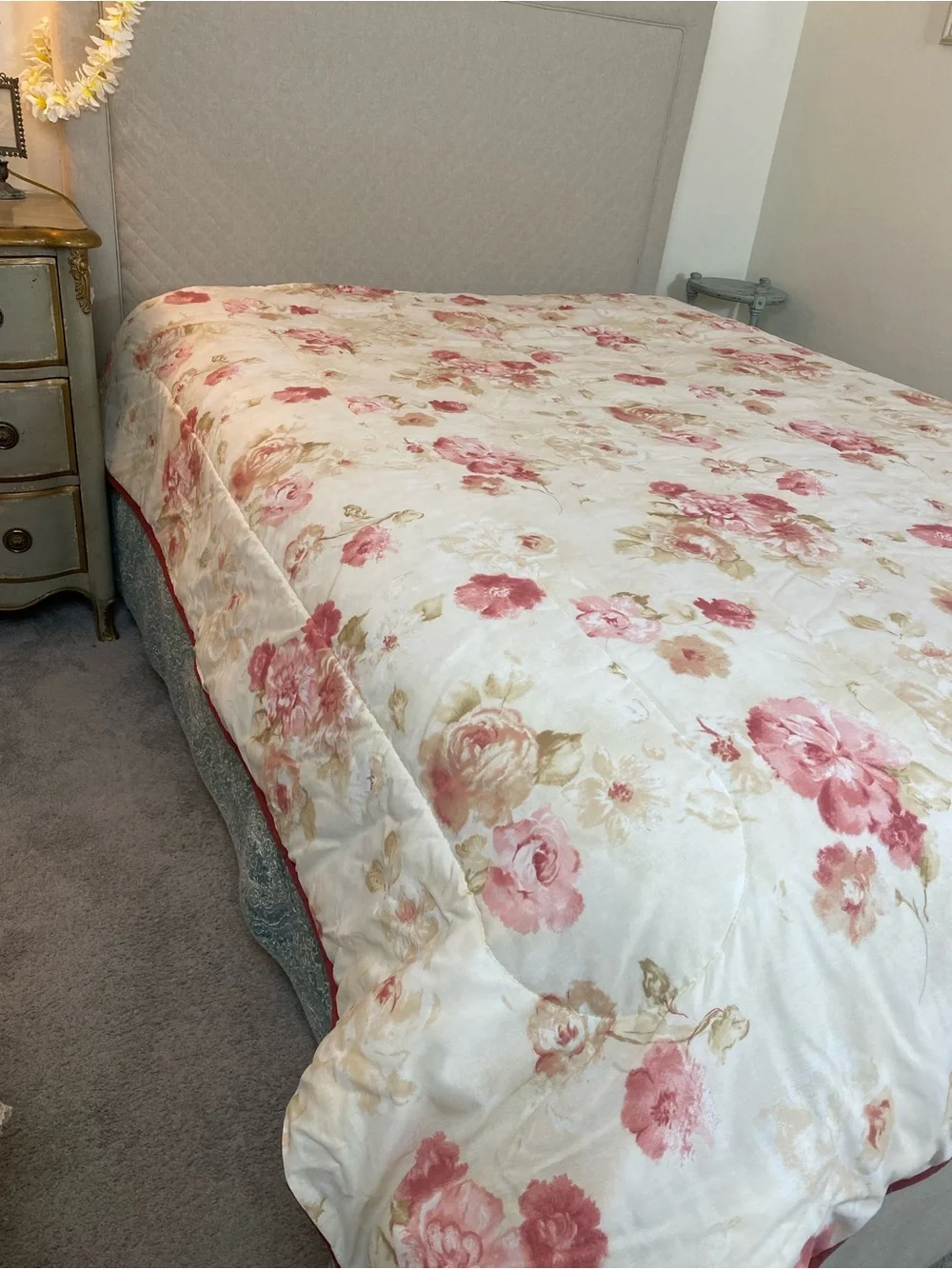 Wamsutta Cream Comforter with Rose Pink Floral Print Romantic